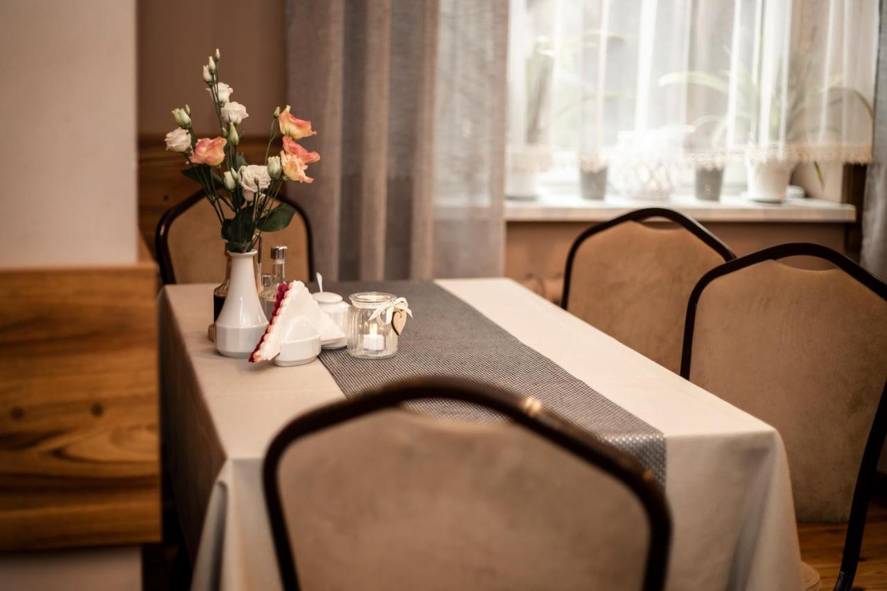 Hotel Huzar Гожув-Велькопольски Экстерьер фото
