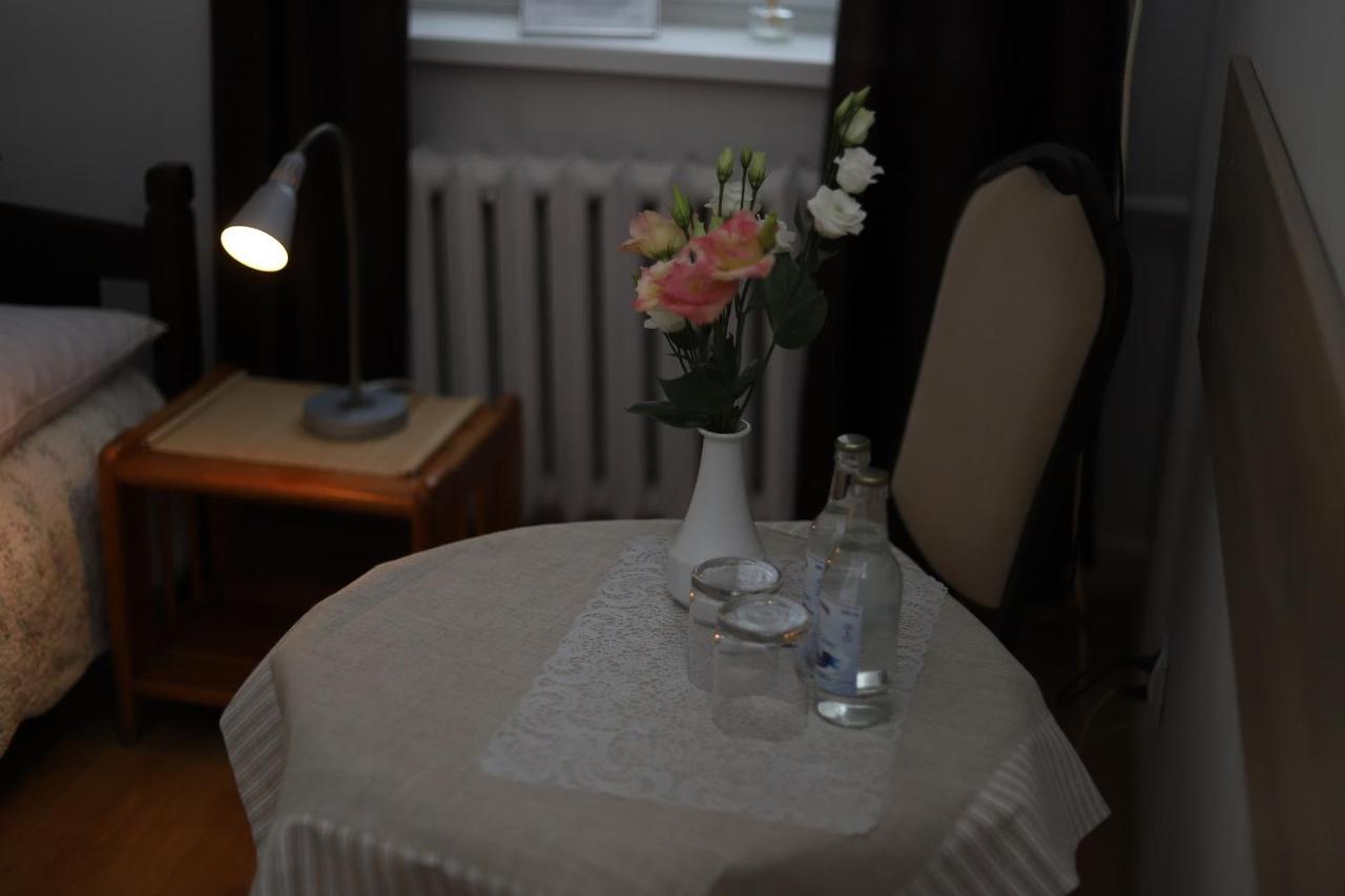Hotel Huzar Гожув-Велькопольски Экстерьер фото